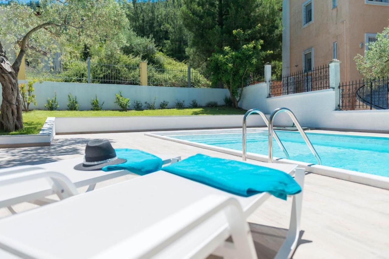 Louloudis Pool Villa Skala Rachoni  エクステリア 写真